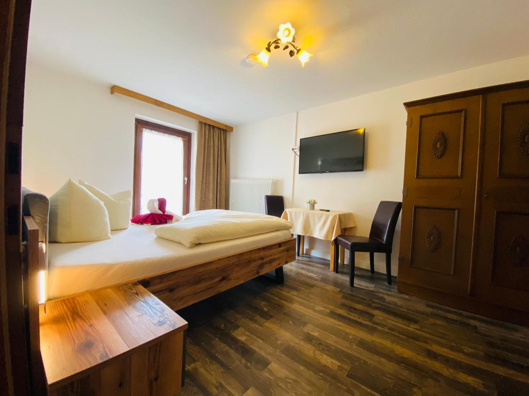 Pension Jagerhof - Sommercard Inkl - 5 Min Zum Hochzeiger Jerzens Exteriér fotografie