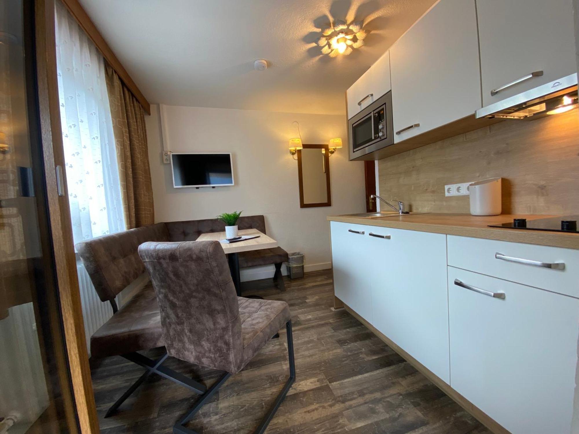 Pension Jagerhof - Sommercard Inkl - 5 Min Zum Hochzeiger Jerzens Exteriér fotografie